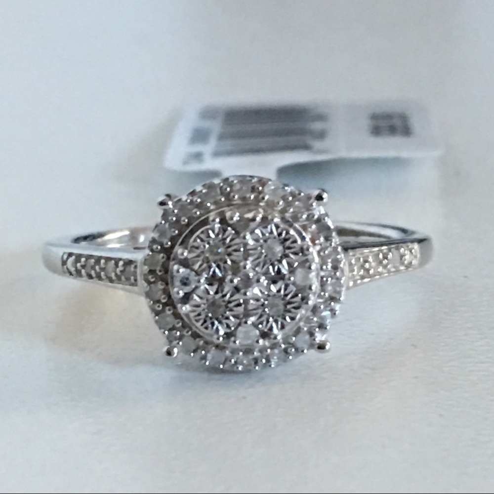 1/10 cttw Diamond & Sterling Silver Infinity Ring